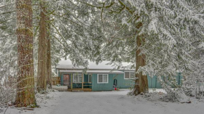 Twin Cedars Getaway - Meredith Lodging